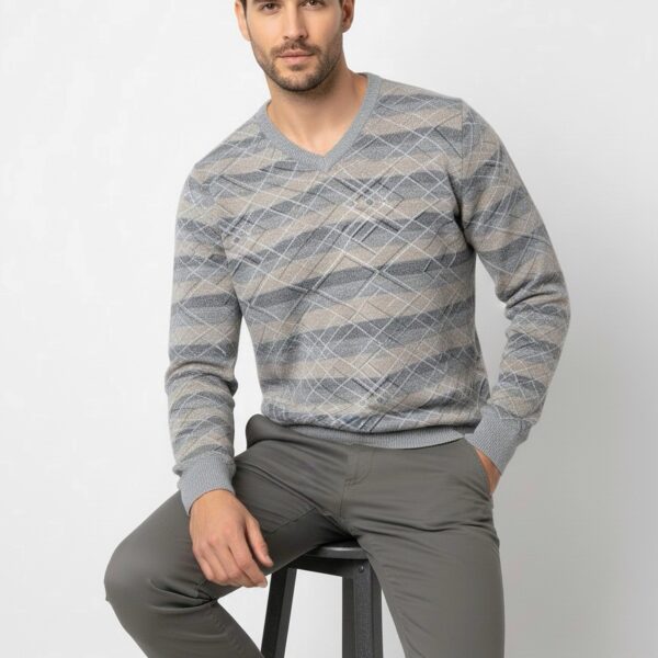 Men's Classic Argyle V-Neck Sweater
